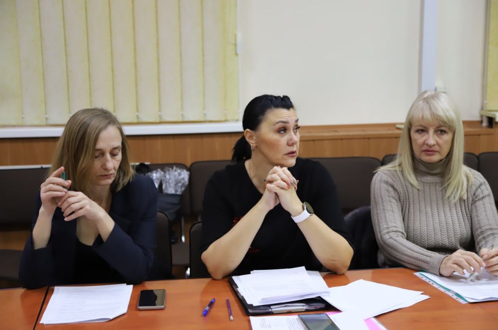 Под руководством заместителя главы администрации – начальника отдел культуры и межнациональных отношений Олеси Гуляевой прошло завершающее в текущем году заседание Комиссии по делам несовершеннолетних Под руководством заместителя главы администрации – начальника отдел культуры и межнациональных отношений Олеси Гуляевой прошло завершающее в текущем году заседание Комиссии по делам несовершеннолетних