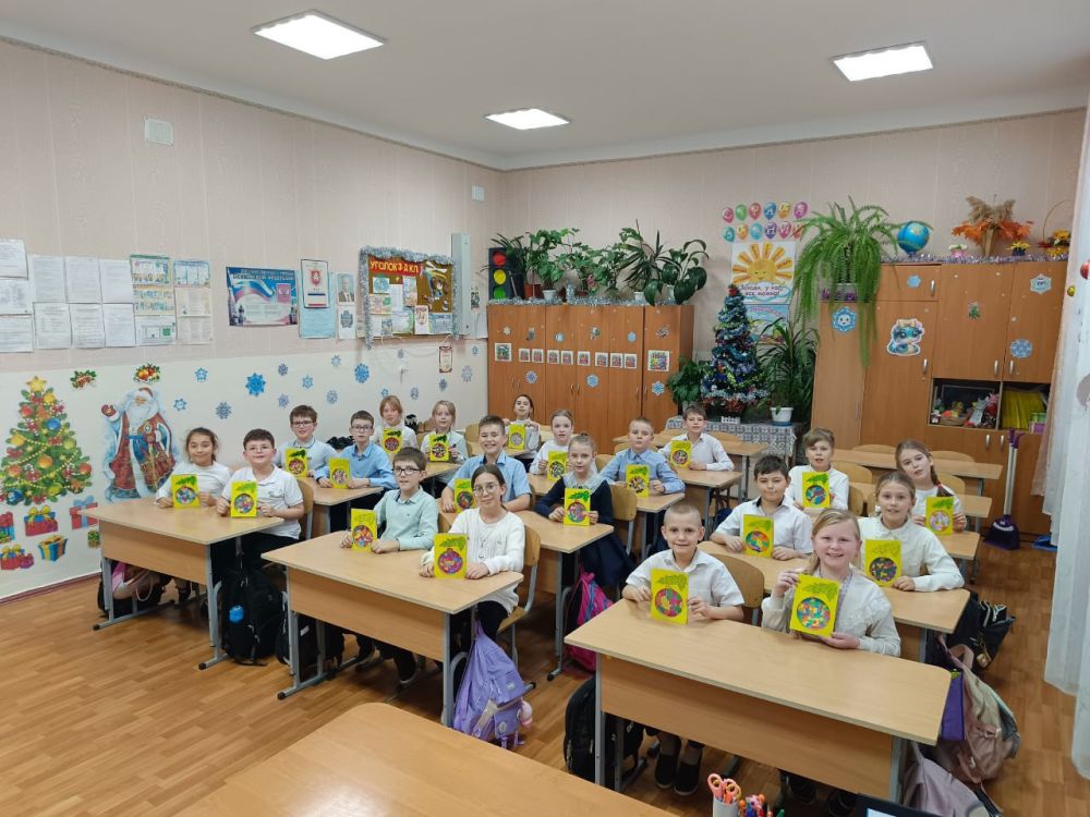 В МБОУ «СОШ №12 им. И. П. Крыжановского» в последние учебные дни перед Новым годом с энтузиазмом проводился сбор помощи для участников специальной военной операции В МБОУ «СОШ №12 им. И. П. Крыжановского» в последние учебные дни перед Новым годом с энтузиазмом проводился сбор помощи для участников специальной военной операции