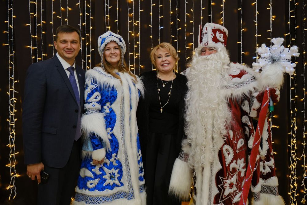 Янина Павленко: Предпраздничное оперативно-хозяйственное совещание Янина Павленко: Предпраздничное оперативно-хозяйственное совещание