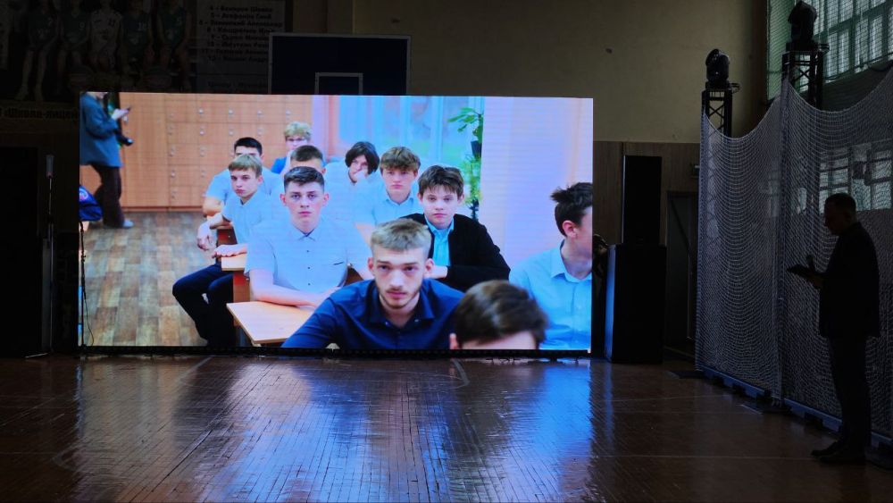 В Симферополе прошел образовательный практикум «Беспилотные технологии», который был организован РО ДОСААФ России Республики Крым для школьников В Симферополе прошел образовательный практикум «Беспилотные технологии», который был организован РО ДОСААФ России Республики Крым для школьников