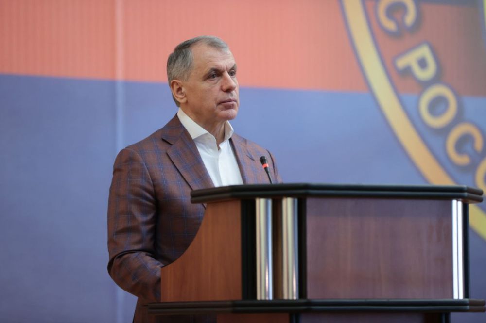 Владимир Константинов: Смелые, отважные, сильные, мужественные — всё это — о наших спасателях, которые сегодня отмечают свой профессиональный праздник Владимир Константинов: Смелые, отважные, сильные, мужественные — всё это — о наших спасателях, которые сегодня отмечают свой профессиональный праздник