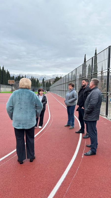 Шериф Османов: В селе Малореченское городского округа Алушта завершаются работы по установке физкультурно-оздоровительного комплекса открытого типа Шериф Османов: В селе Малореченское городского округа Алушта завершаются работы по установке физкультурно-оздоровительного комплекса открытого типа