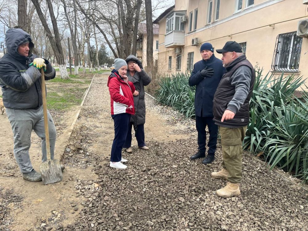 Вопрос благоустройства пешеходных зон после работ по реконструкции сетей водоснабжения компанией "ТоннельГеоСтрой" в микрорайоне Аршинцево остается на контроле главы администрации Керчи Олега КАТОРГИНА Вопрос благоустройства пешеходных зон после работ по реконструкции сетей водоснабжения компанией "ТоннельГеоСтрой" в микрорайоне Аршинцево остается на контроле главы администрации Керчи Олега КАТОРГИНА