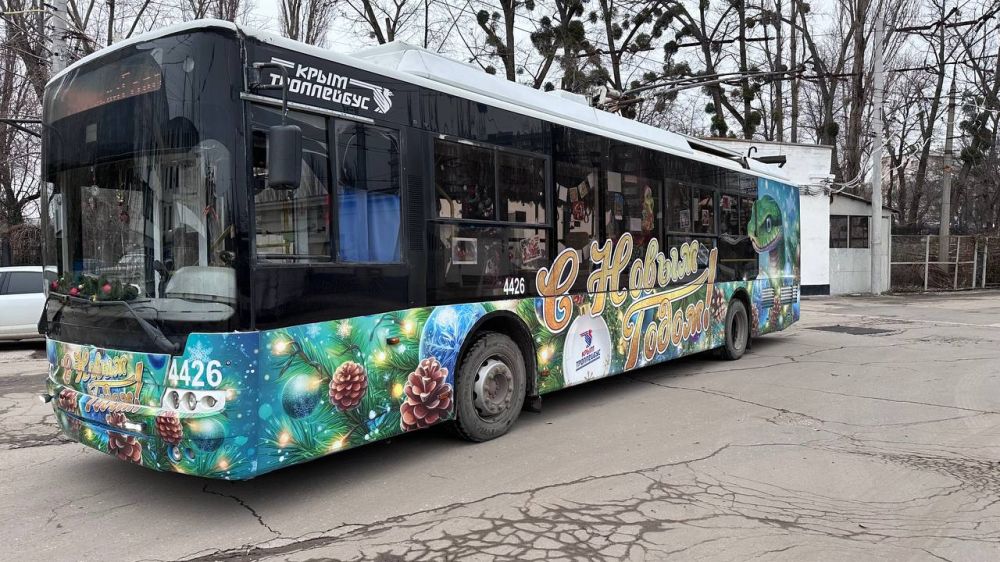 Новогодние троллейбусы вышли на маршруты в трех городах Крыма Новогодние троллейбусы вышли на маршруты в трех городах Крыма