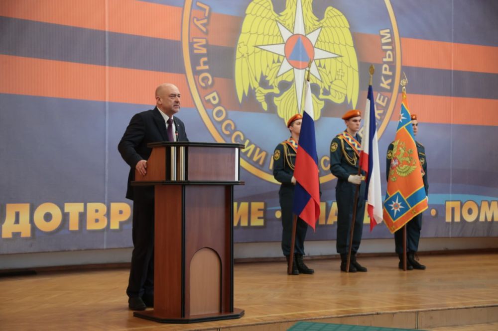 Михаил Назаров: По поручению Главы Республики Крым Сергея Аксёнова поздравил сотрудников и ветеранов МЧС Республики Крым с Днем спасателя Российской Федерации и вручил заслуженные награды Михаил Назаров: По поручению Главы Республики Крым Сергея Аксёнова поздравил сотрудников и ветеранов МЧС Республики Крым с Днем спасателя Российской Федерации и вручил заслуженные награды