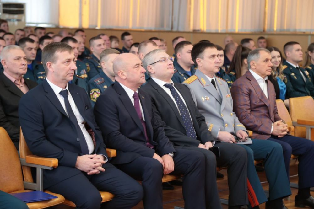 Михаил Назаров: По поручению Главы Республики Крым Сергея Аксёнова поздравил сотрудников и ветеранов МЧС Республики Крым с Днем спасателя Российской Федерации и вручил заслуженные награды Михаил Назаров: По поручению Главы Республики Крым Сергея Аксёнова поздравил сотрудников и ветеранов МЧС Республики Крым с Днем спасателя Российской Федерации и вручил заслуженные награды