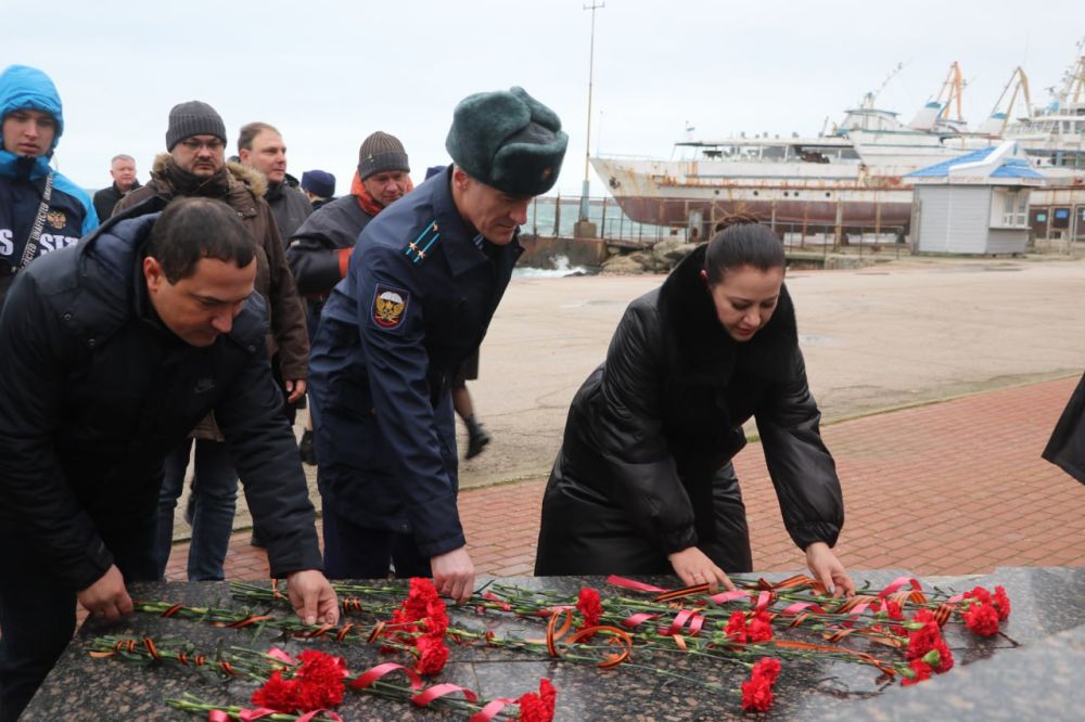 Сегодня в городе прошли мероприятия, посвященные 83-й годовщине Керченско-Феодосийской десантной операции Сегодня в городе прошли мероприятия, посвященные 83-й годовщине Керченско-Феодосийской десантной операции