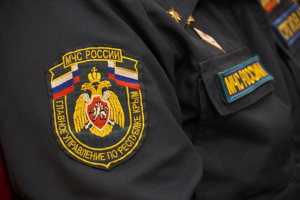 В администрации города Керчи состоялось торжественное награждение сотрудников 3 пожарно-спасательного отряда Федеральной пожарной службы МЧС России по РК и Специального морского отряда Главного управления МЧС России по РК В администрации города Керчи состоялось торжественное награждение сотрудников 3 пожарно-спасательного отряда Федеральной пожарной службы МЧС России по РК и Специального морского отряда Главного управления МЧС России по РК