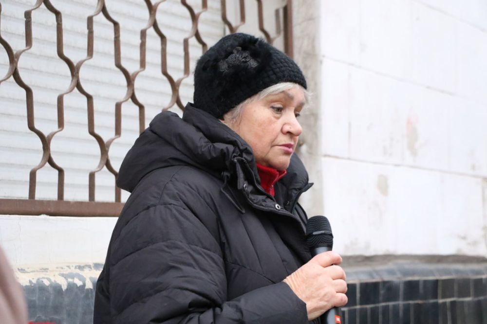 Ольга Урайкина: Сегодня состоялось торжественное открытие мемориальной доски, посвященное увековечиванию памяти талантливого всемирно известного бахчисарайского художника Вячеслава Матвеевича Келя, на котором присутствовали... Ольга Урайкина: Сегодня состоялось торжественное открытие мемориальной доски, посвященное увековечиванию памяти талантливого всемирно известного бахчисарайского художника Вячеслава Матвеевича Келя, на котором присутствовали...