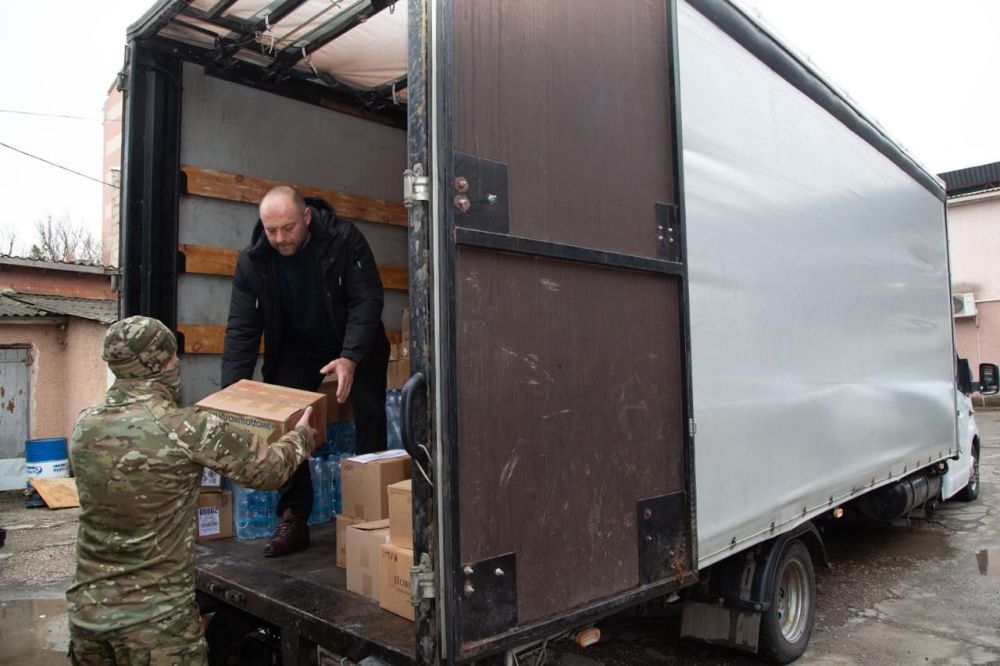 Крымчане собрали гумпомощь для военнослужащих 810-й бригады и 56-го полка ВДВ, выполняющих боевые задачи в Курской области Крымчане собрали гумпомощь для военнослужащих 810-й бригады и 56-го полка ВДВ, выполняющих боевые задачи в Курской области