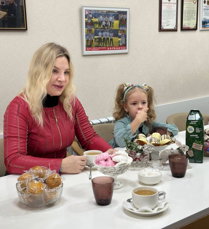 Ольга Торубарова: В преддверии Нового года Маленькая принцесса посетила Министерство Спорта Республики Крым Ольга Торубарова: В преддверии Нового года Маленькая принцесса посетила Министерство Спорта Республики Крым