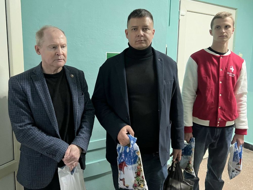 Участников СВО, проходящих лечение, поздравили с наступающим Новым годом Участников СВО, проходящих лечение, поздравили с наступающим Новым годом