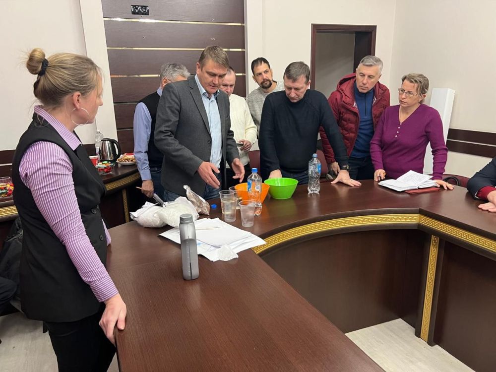 Алексей Ерёменко: В Керченском проливе продолжаются работы по ликвидации последствий разлива нефтепродуктов Алексей Ерёменко: В Керченском проливе продолжаются работы по ликвидации последствий разлива нефтепродуктов