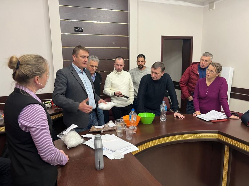 Алексей Ерёменко: В Керченском проливе продолжаются работы по ликвидации последствий разлива нефтепродуктов Алексей Ерёменко: В Керченском проливе продолжаются работы по ликвидации последствий разлива нефтепродуктов