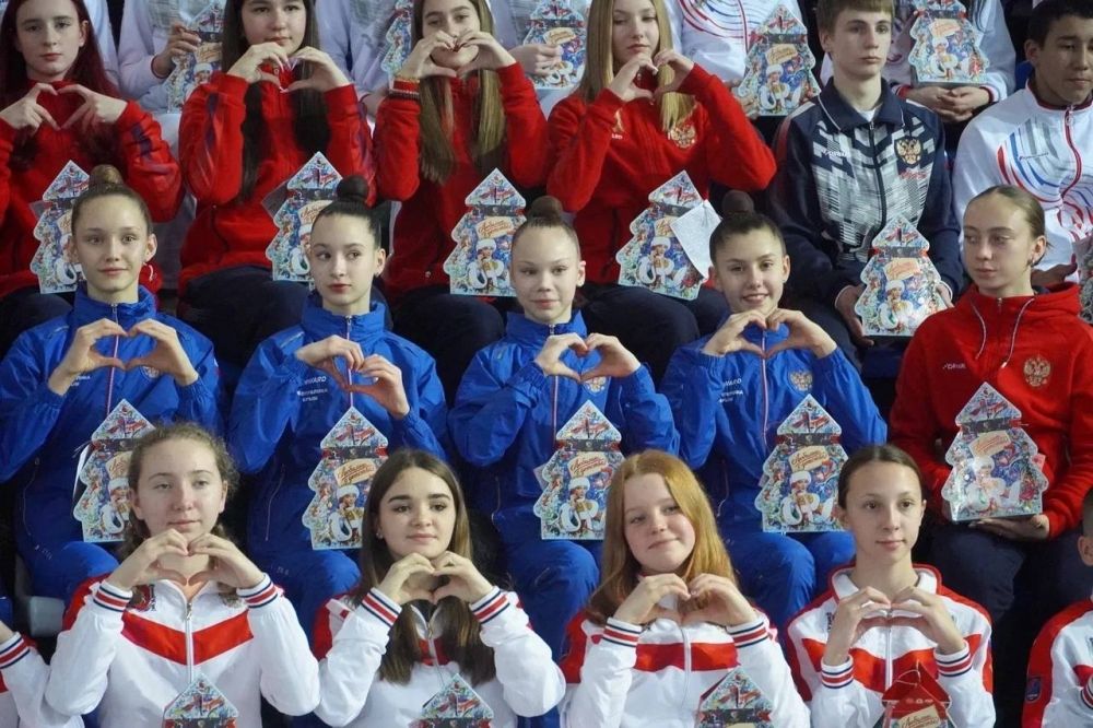 Ольга Торубарова: В преддверии Нового года Министерство Спорта Российской Федерации для спортсменов государственных спортивных школ Республики Крым прислали 7 000 сладких подарков от лучшей конфетной фабрики страны! Ольга Торубарова: В преддверии Нового года Министерство Спорта Российской Федерации для спортсменов государственных спортивных школ Республики Крым прислали 7 000 сладких подарков от лучшей конфетной фабрики страны!