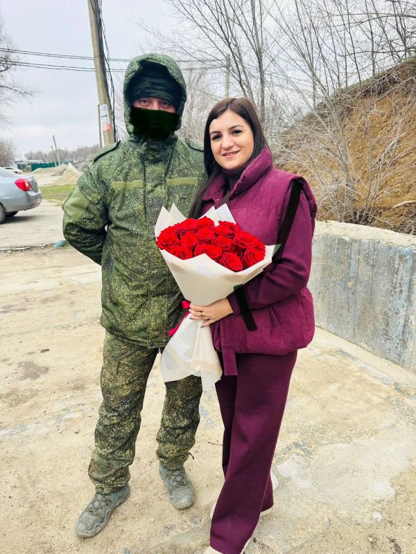 Болгарская община Крыма в лице председателя Местной болгарской национально-культурной автономии городского округа Симферополь Марии Симикчи и заместителя председателя Региональной болгарской НКА Республика Крым «Паисия... Болгарская община Крыма в лице председателя Местной болгарской национально-культурной автономии городского округа Симферополь Марии Симикчи и заместителя председателя Региональной болгарской НКА Республика Крым «Паисия...