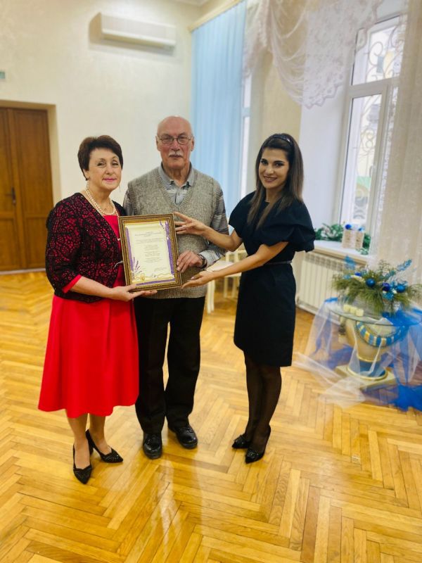 Феодосийский городской отдел ЗАГС провёл обряд - «Сапфировая свадьба» Феодосийский городской отдел ЗАГС провёл обряд - «Сапфировая свадьба»