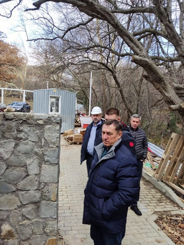 Юрий Гоцанюк: В преддверии Нового года осмотрел ход благоустройства общественных территорий в городском округе Ялта Юрий Гоцанюк: В преддверии Нового года осмотрел ход благоустройства общественных территорий в городском округе Ялта