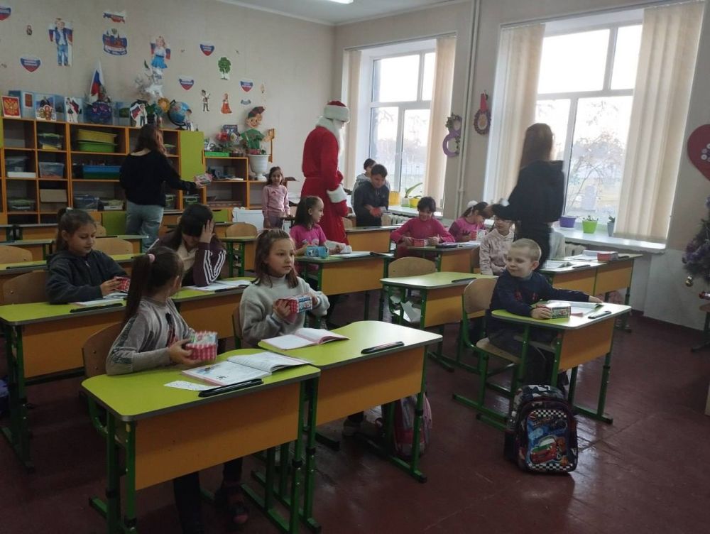 Игорь Кастюкевич: Новогодняя станция «Единой России» в Херсонской области продолжает работать Игорь Кастюкевич: Новогодняя станция «Единой России» в Херсонской области продолжает работать