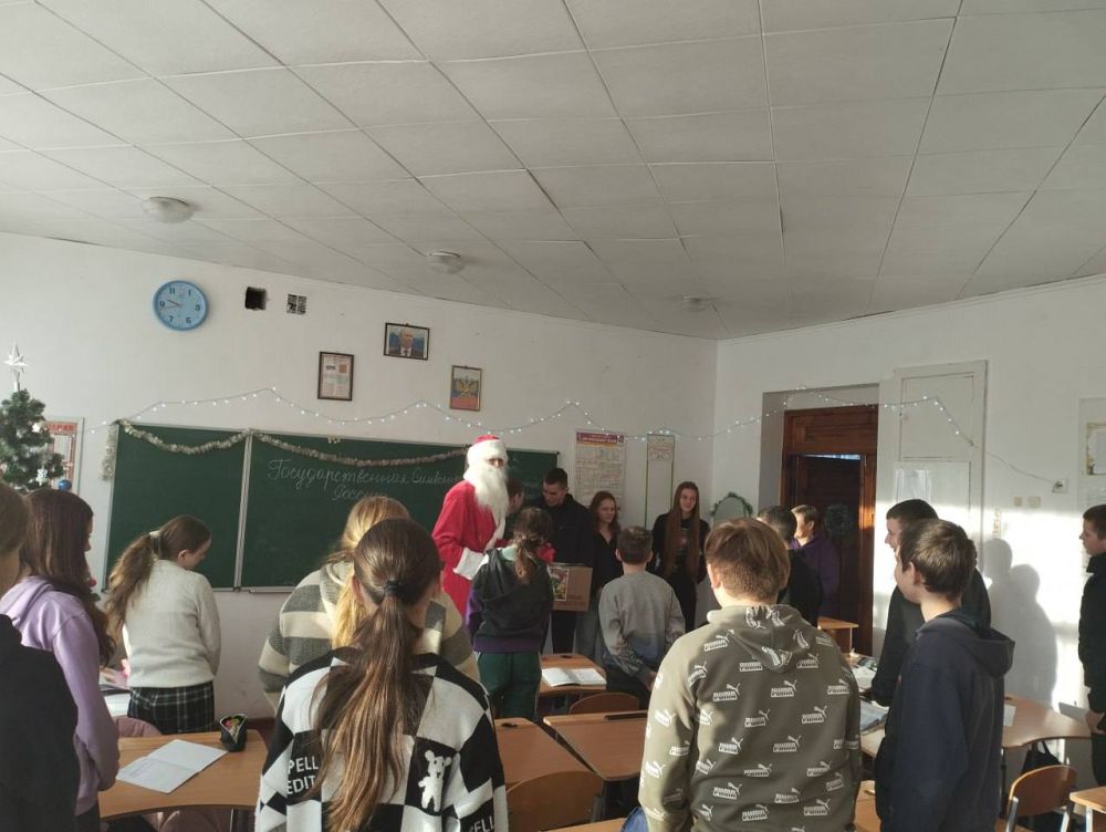 Игорь Кастюкевич: Новогодняя станция «Единой России» в Херсонской области продолжает работать Игорь Кастюкевич: Новогодняя станция «Единой России» в Херсонской области продолжает работать
