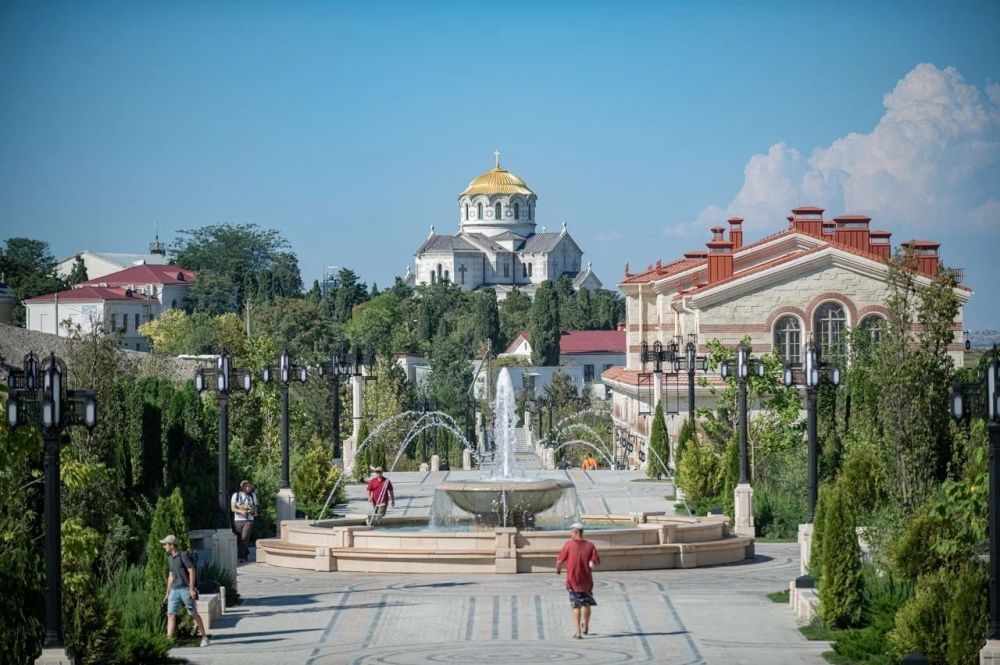 Новые точки притяжения для туристов: что открылось в Крыму в 2024 году Новые точки притяжения для туристов: что открылось в Крыму в 2024 году