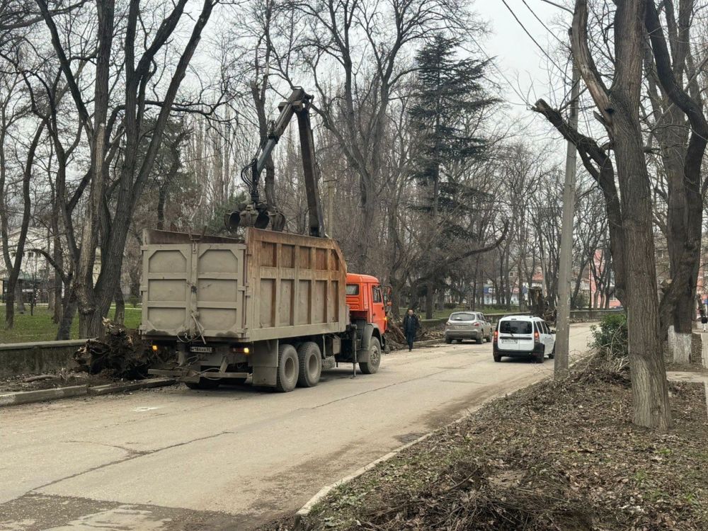 Игорь Ткаченко: Несмотря на новогодние каникулы, работы в городе по улицам Ленина и Горького продолжаются с полной интенсивностью Игорь Ткаченко: Несмотря на новогодние каникулы, работы в городе по улицам Ленина и Горького продолжаются с полной интенсивностью