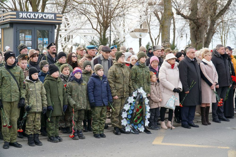 Александр Юрьев: Сегодня почтили память героев Великой Отечественной войны, подвиг которых мы никогда не забудем Александр Юрьев: Сегодня почтили память героев Великой Отечественной войны, подвиг которых мы никогда не забудем