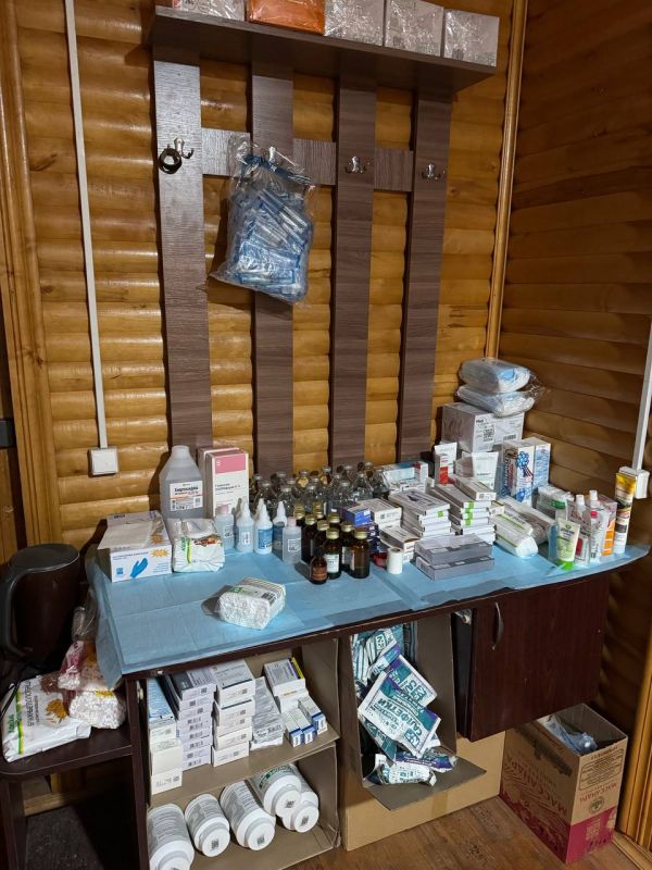 Жители Алушты помогают отмывать птиц, пострадавших от разлива мазута в Керченском проливе Жители Алушты помогают отмывать птиц, пострадавших от разлива мазута в Керченском проливе