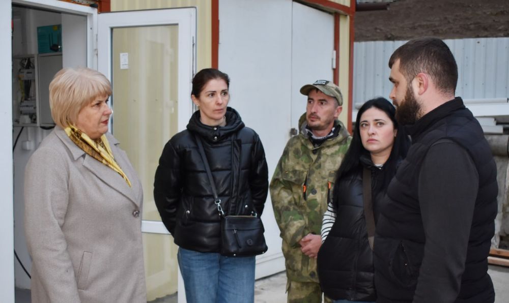Галина Огнёва: Сегодня посетила Штаб по оказанию помощи пострадавшим птицам от разлива нефти в Керченском проливе, где встретилась и пообщалась с волонтерами Галина Огнёва: Сегодня посетила Штаб по оказанию помощи пострадавшим птицам от разлива нефти в Керченском проливе, где встретилась и пообщалась с волонтерами