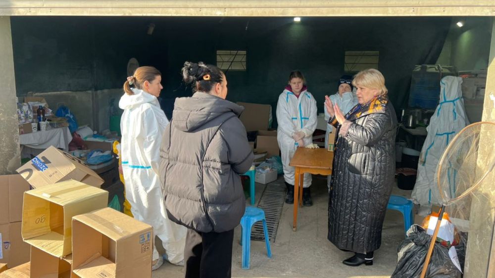 Галина Огнёва: Совместно со специалистами Администрации города выехала в Малореченский территориальный орган Галина Огнёва: Совместно со специалистами Администрации города выехала в Малореченский территориальный орган