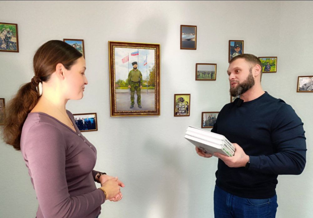 Состоялась презентация третьего сборника произведений участников СВО «Честь наивысшая носить русский мундир» Состоялась презентация третьего сборника произведений участников СВО «Честь наивысшая носить русский мундир»