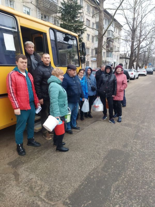 Владислав Хаджиев: Во взаимодействии со службами, ведомствами продолжаем ликвидировать последствия разлива нефтепродуктов на побережье Сакского района Владислав Хаджиев: Во взаимодействии со службами, ведомствами продолжаем ликвидировать последствия разлива нефтепродуктов на побережье Сакского района