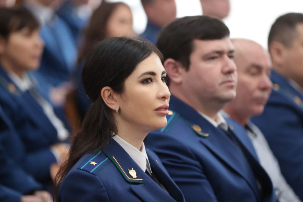 Владимир Константинов: В республике сформировано надёжное, профессиональное прокурорское сообщество Владимир Константинов: В республике сформировано надёжное, профессиональное прокурорское сообщество