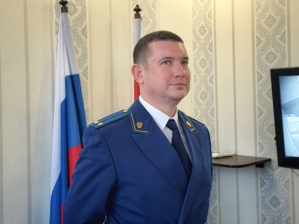 Александр Дудинов: Поздравил коллектив прокуратуры Черноморского района с профессиональным праздником Александр Дудинов: Поздравил коллектив прокуратуры Черноморского района с профессиональным праздником