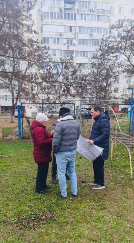 В Керчи ведется подготовка к продолжению комплексного благоустройства ряда придомовых территорий В Керчи ведется подготовка к продолжению комплексного благоустройства ряда придомовых территорий