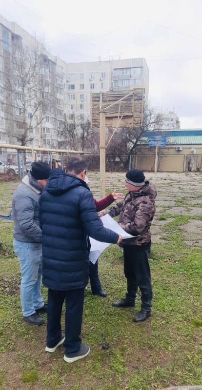 В Керчи ведется подготовка к продолжению комплексного благоустройства ряда придомовых территорий В Керчи ведется подготовка к продолжению комплексного благоустройства ряда придомовых территорий