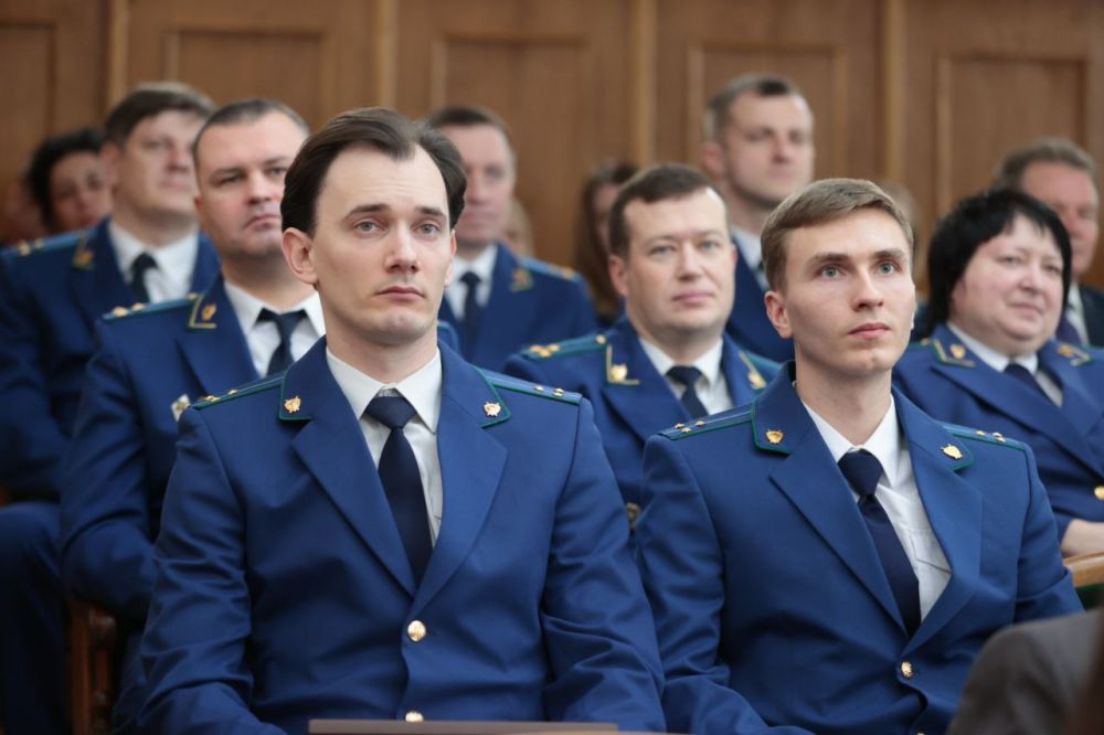 Владимир Константинов: В республике сформировано надёжное, профессиональное прокурорское сообщество Владимир Константинов: В республике сформировано надёжное, профессиональное прокурорское сообщество