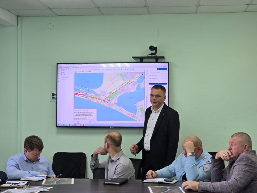Принял участие в совещании по вопросу совершенствования транспортной инфраструктуры, необходимой для развития туризма, промышленности и социальной сферы в Евпаторийском и Сакском районах Республики Крым до 2030 года в... Принял участие в совещании по вопросу совершенствования транспортной инфраструктуры, необходимой для развития туризма, промышленности и социальной сферы в Евпаторийском и Сакском районах Республики Крым до 2030 года в...