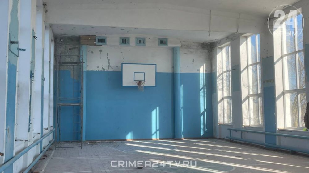 В Черноморском районе приступили к капремонту Новосельской средней школы В Черноморском районе приступили к капремонту Новосельской средней школы