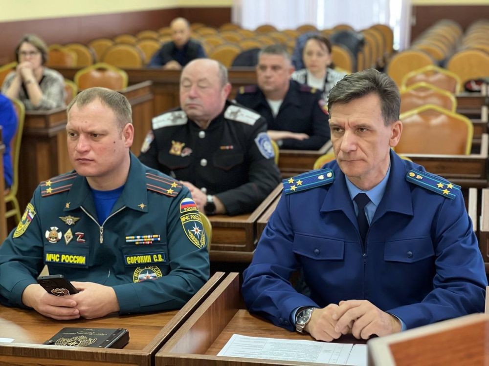 Под руководством главы администрации города Джанкоя Игоря Ивина состоялось первое в этом году заседание антитеррористической комиссии Под руководством главы администрации города Джанкоя Игоря Ивина состоялось первое в этом году заседание антитеррористической комиссии