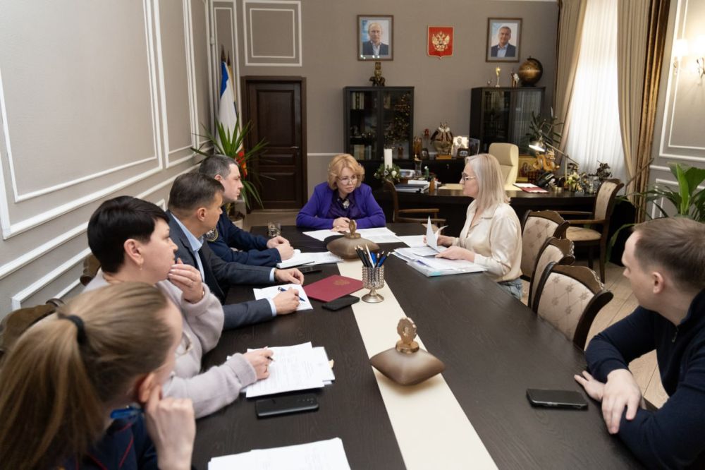 Янина Павленко: Сегодняшний прием граждан провела вместе с руководителем Следственного отдела по Ялте СК РФ Максимом Викторовичем Богдановичем и Главой муниципалитета Константином Валентиновичем Шимановским Янина Павленко: Сегодняшний прием граждан провела вместе с руководителем Следственного отдела по Ялте СК РФ Максимом Викторовичем Богдановичем и Главой муниципалитета Константином Валентиновичем Шимановским