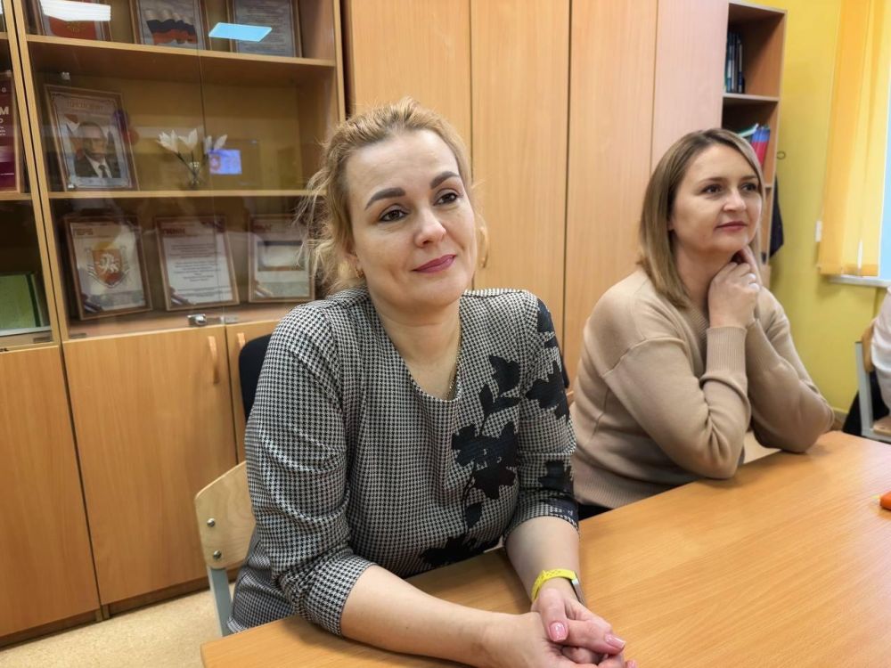 Путешествие по Крыму. В преддверии Дня Республики Крым в школах Черноморского района прошли уроки и классные часы, посвященные праздничной дате. Один из такие уроков прошел в Черноморской средней школе №1 им. Н. Кудри Путешествие по Крыму. В преддверии Дня Республики Крым в школах Черноморского района прошли уроки и классные часы, посвященные праздничной дате. Один из такие уроков прошел в Черноморской средней школе №1 им. Н. Кудри