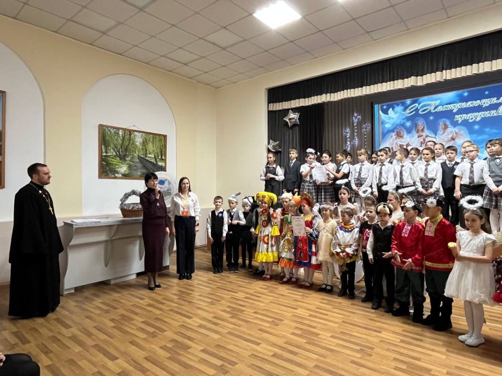 17 января в МБОУ «СОШ N 4 имени маршала Ф.И. Толбухина» города Симферополя состоялось тематическое мероприятие «Путешествие по зимним православным праздникам на Руси» 17 января в МБОУ «СОШ N 4 имени маршала Ф.И. Толбухина» города Симферополя состоялось тематическое мероприятие «Путешествие по зимним православным праздникам на Руси»