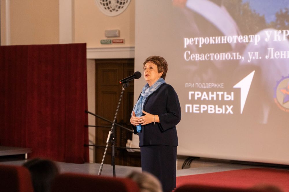 Екатерина Алтабаева: Сегодня в ретрокинотеатре «Украина» вместе с ребятами из севастопольского отделения «Движения Первых» посмотрела новый короткометражный исторический фильм «Первая оборона Севастополя. Дети русской Трои» Екатерина Алтабаева: Сегодня в ретрокинотеатре «Украина» вместе с ребятами из севастопольского отделения «Движения Первых» посмотрела новый короткометражный исторический фильм «Первая оборона Севастополя. Дети русской Трои»