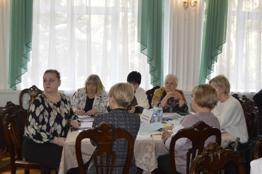 Валентина Лаврик: На стратегической сессии с начальниками муниципальных органов управления образованием и руководителями методических служб, обсудили Стратегию развития образования РФ до 2036 года с перспективой до 2040 года Валентина Лаврик: На стратегической сессии с начальниками муниципальных органов управления образованием и руководителями методических служб, обсудили Стратегию развития образования РФ до 2036 года с перспективой до 2040 года