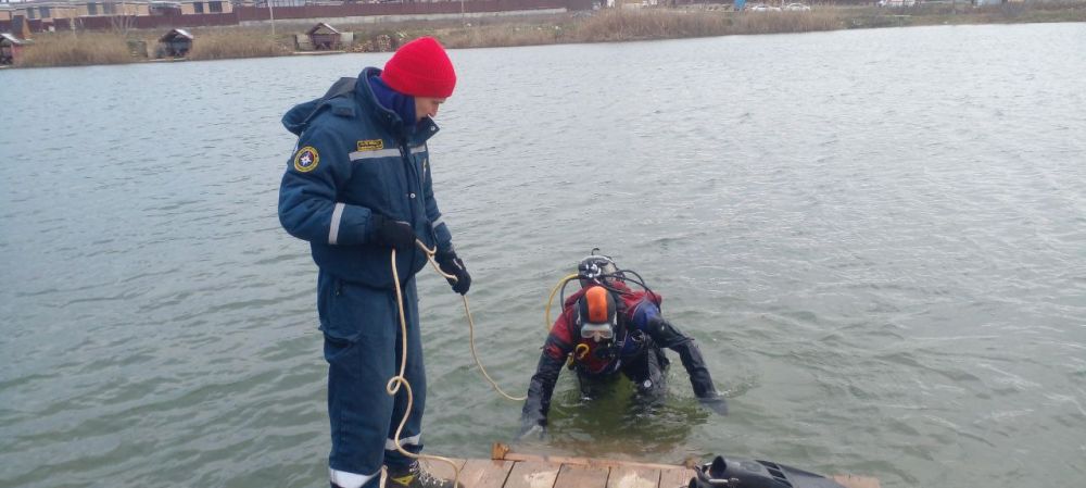 В преддверии крещенских омовений сотрудники ГКУ РК "КРЫМ-СПАС" продолжают проводить обследование дна мест, определенных для купания В преддверии крещенских омовений сотрудники ГКУ РК "КРЫМ-СПАС" продолжают проводить обследование дна мест, определенных для купания