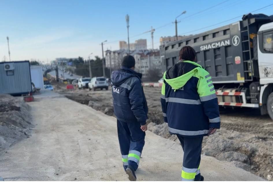 И.о. заместителя губернатора Павел Иено провел еженедельный штаб по дорожному строительству на ул. Вакуленчука И.о. заместителя губернатора Павел Иено провел еженедельный штаб по дорожному строительству на ул. Вакуленчука