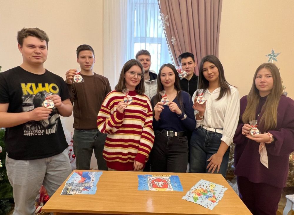 Отдел регистрации рождения города Симферополя провел День открытых дверей, приуроченный ко Дню Республики Крым для студентов-юристов третьего курса Открытого Таврического колледжа в сопровождении преподавателей правовых... Отдел регистрации рождения города Симферополя провел День открытых дверей, приуроченный ко Дню Республики Крым для студентов-юристов третьего курса Открытого Таврического колледжа в сопровождении преподавателей правовых...