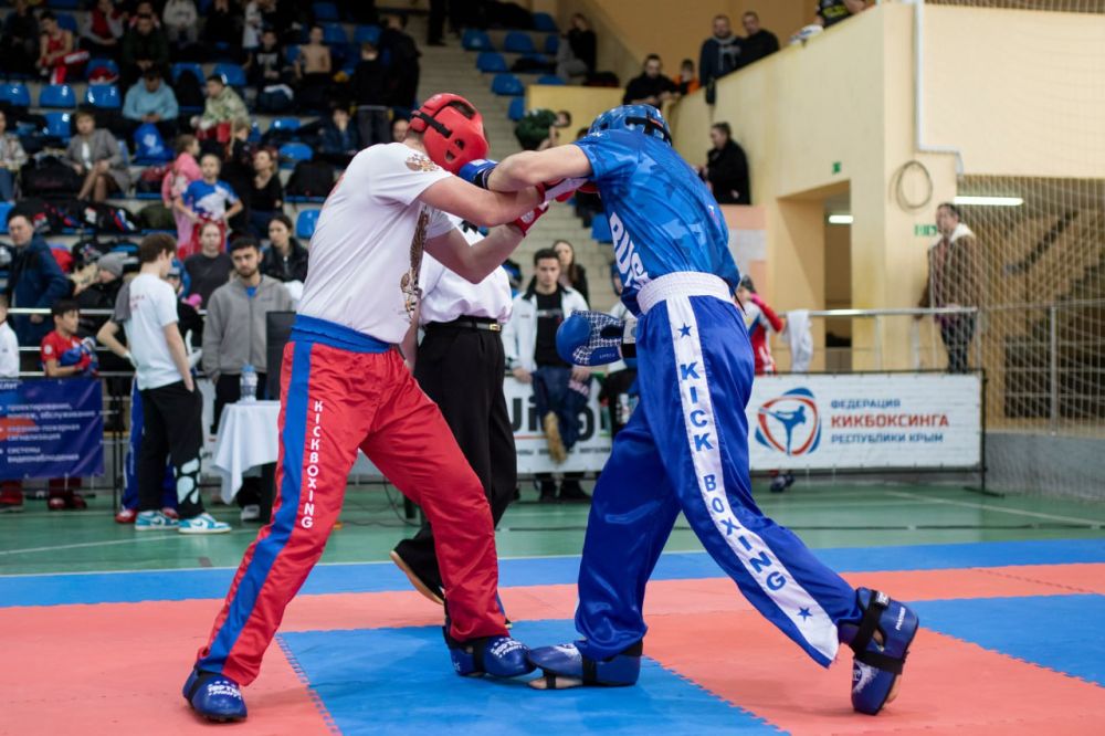 18 января в крымской столице состоялся чемпионат и первенство города Симферополя по кикбоксингу 18 января в крымской столице состоялся чемпионат и первенство города Симферополя по кикбоксингу
