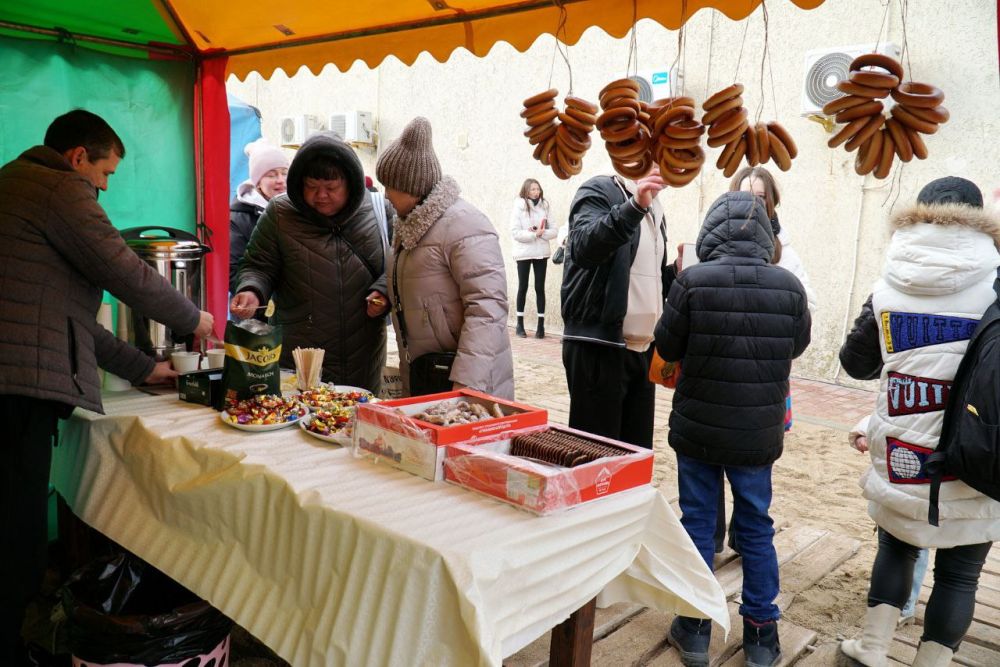 Евпатории прошли крещенские купания Евпатории прошли крещенские купания